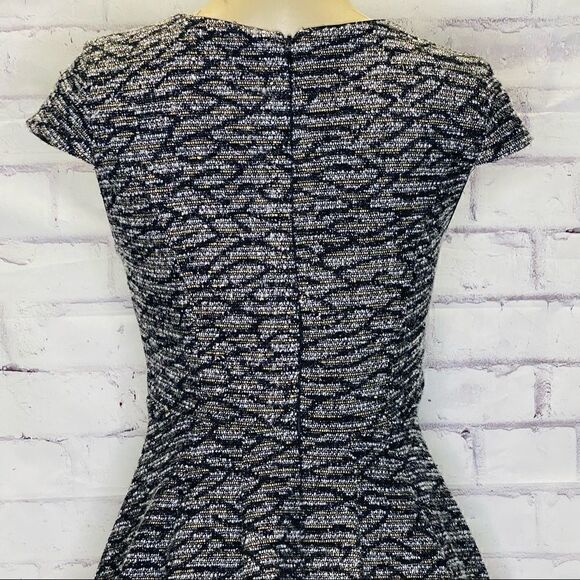 Wells Grace sparkly dress with cap sleeves - Picture 3 of 9